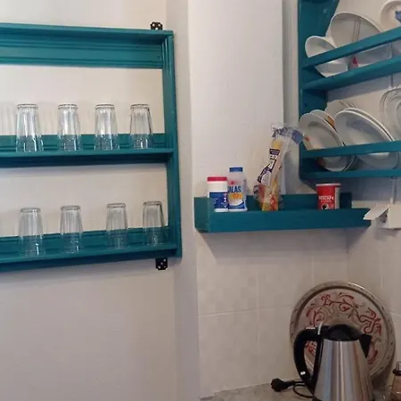 Arleta's Sunny Πανσιόν 3*