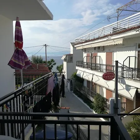 Arleta's Sunny Guest house *