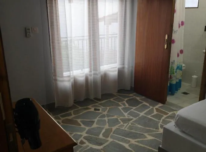 ゲストハウス Arleta's Sunny Prínos