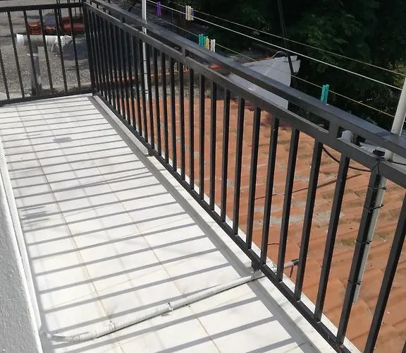 Arleta's Sunny ゲストハウス 3*