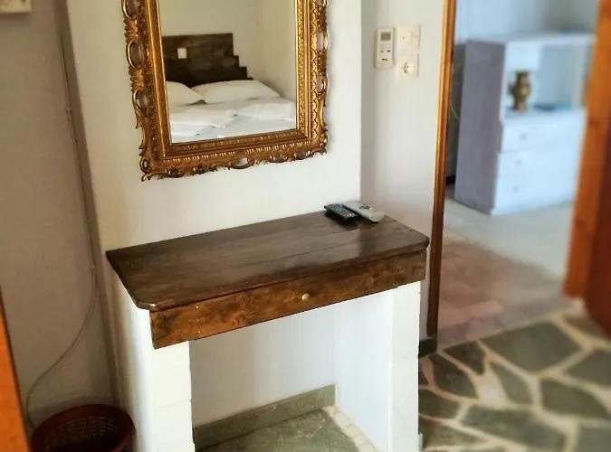 ゲストハウス Arleta's Sunny Prínos